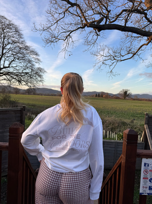 BUILT FOR THE OUTDOORS WHITE TEE IN MAUVE